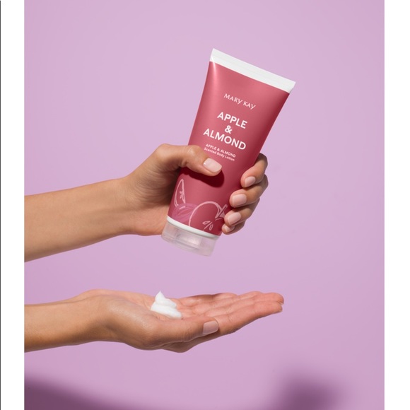 Mary Kay Almond & Apple Body Wash - Picture 2 of 5
